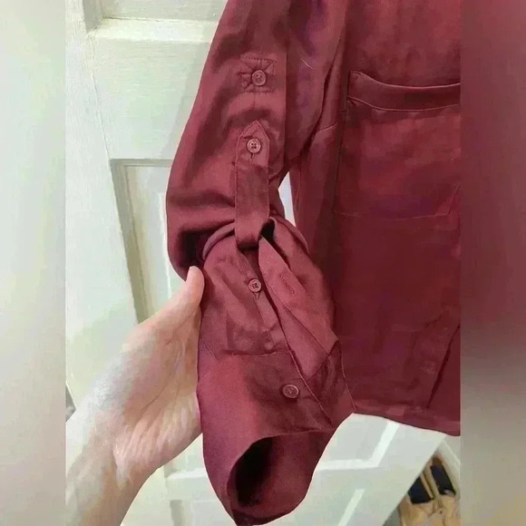 Express portifino red, shiny silk long sleeve shirt - Picture 2 of 6